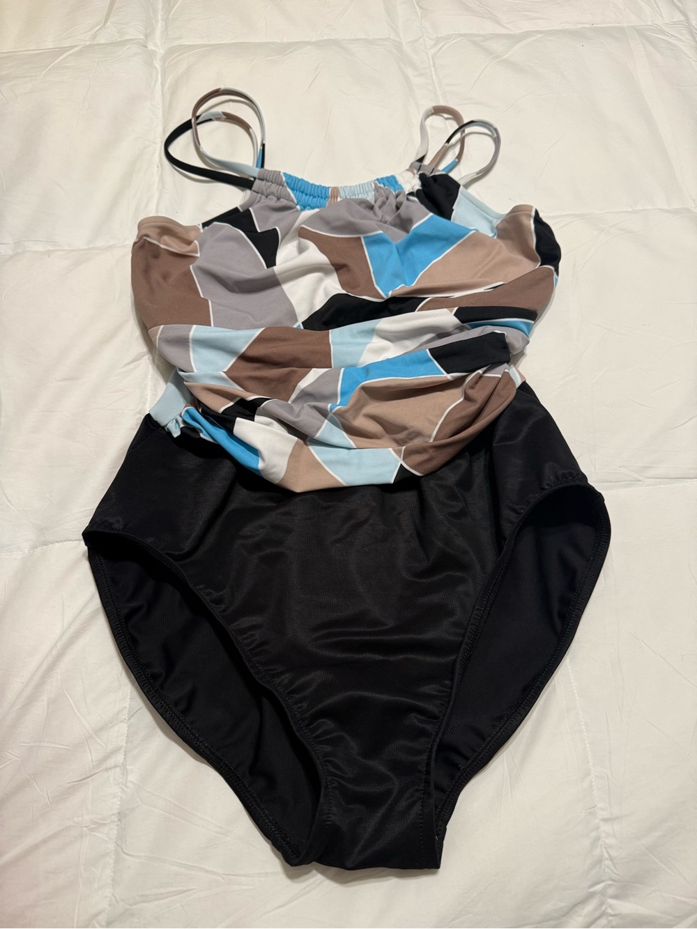 Magic suit by miraclesuit size 16 Print One-Piece Swimsuit new with rage
